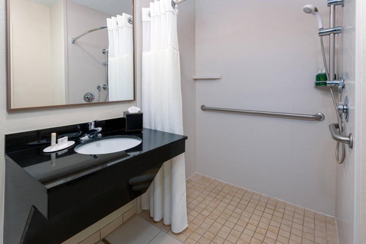 Fairfield Inn And Suites By Marriott Clearwater Exterior foto