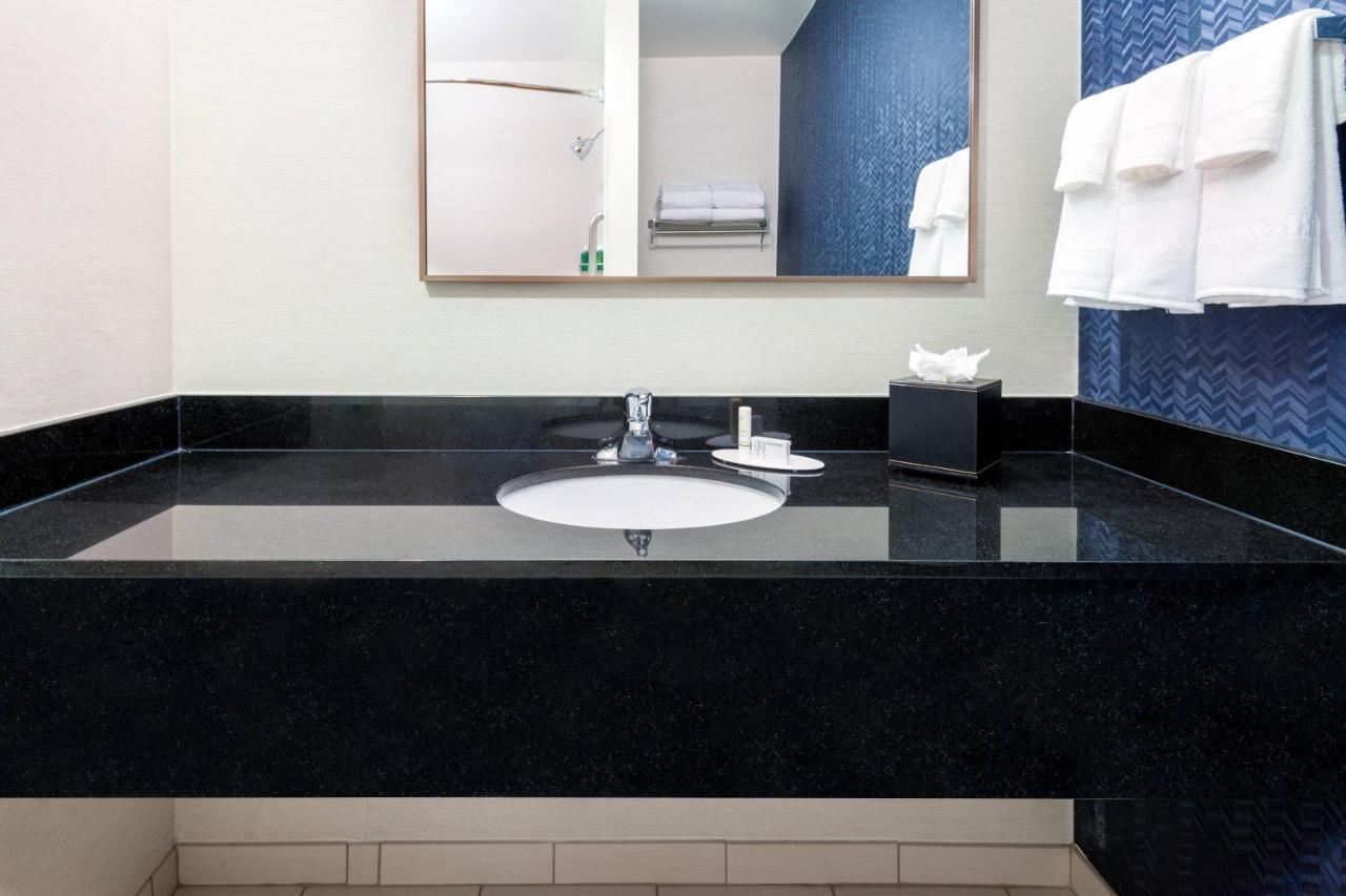 Fairfield Inn And Suites By Marriott Clearwater Exterior foto